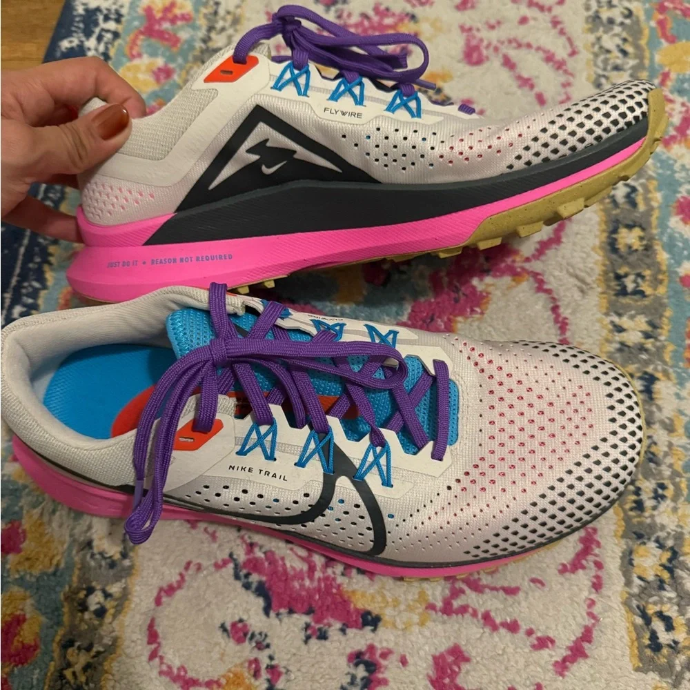 Nike Pegasus Trail Running Shoe - Picture 4 of 5